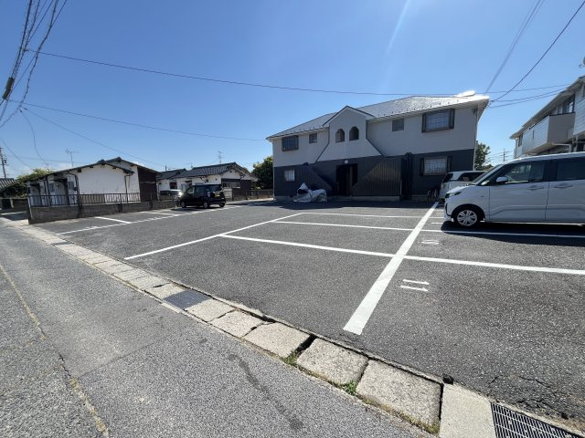 オークシティAの駐車場