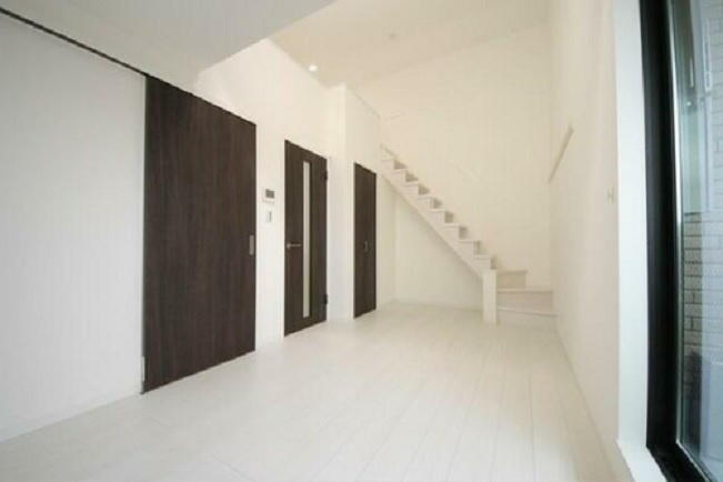 ソレイユ糀谷の居間・リビング|洋室7.5帖！