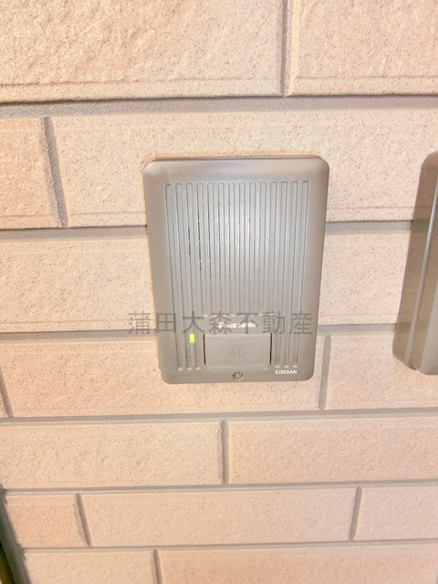 ソレイユ糀谷の玄関