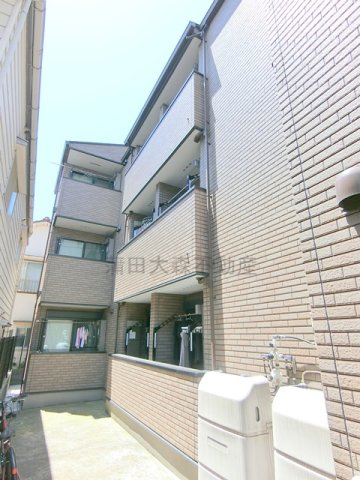 ソレイユ糀谷の外観