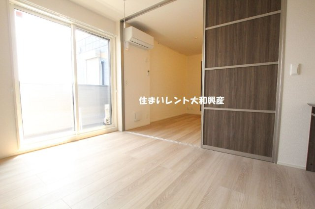 エスペリア相模が丘5丁目の洋室