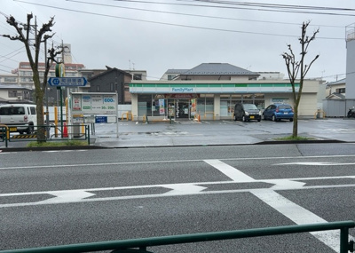 【展望】 | ローヤルシティ町田 | 景色重視でお家選ぶをするとスーパーが遠い！学校が遠い！など生活をするうえで利便性で困ることもあります。まず一度現地を見学する際に、周辺の施設などがあるかを確認し、暮らし始めた後のことを想像しましょう。