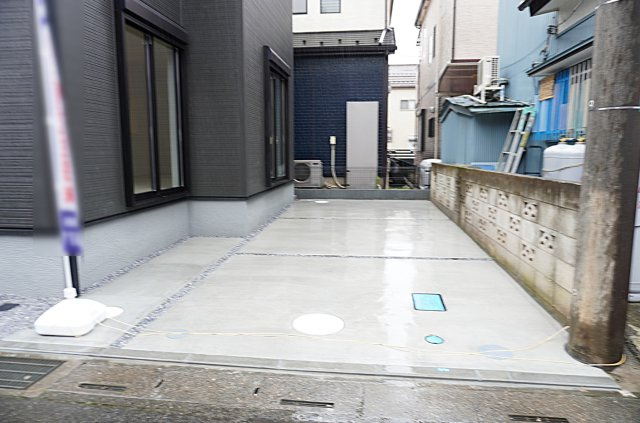 草加市清門3丁目 新築分譲住宅の駐車場