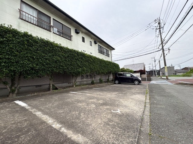 コーポ金子B棟の駐車場
