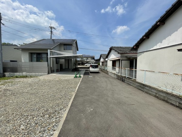 北権現町の前面道路含む現地写真