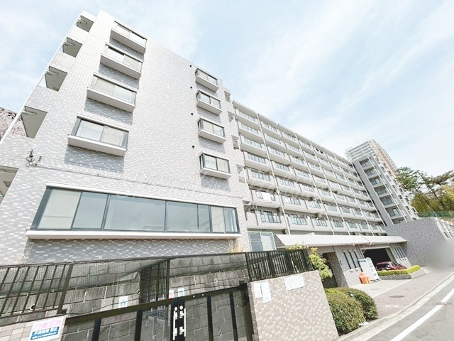 スカイパレス東戸塚の外観