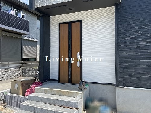 【仲介手数料０円】綾瀬市上土棚中6丁目　新築一戸建ての玄関|綾瀬市上土棚中6丁目　新築一戸建て