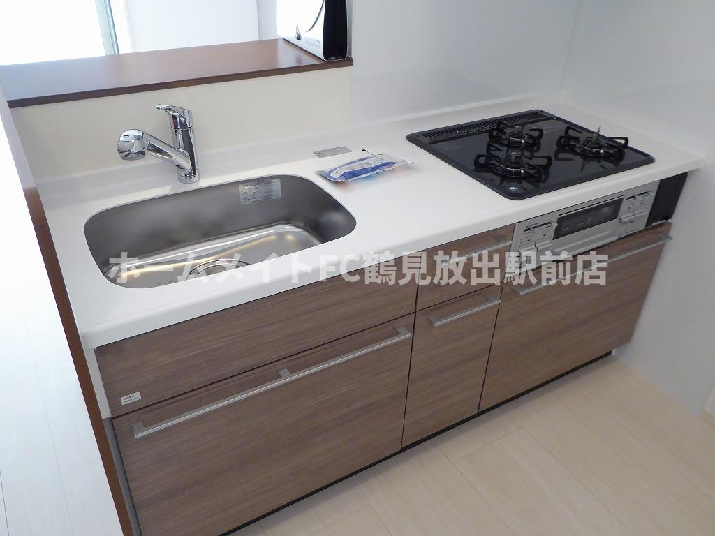 大阪市城東区鴫野東２丁目のハイツのキッチン