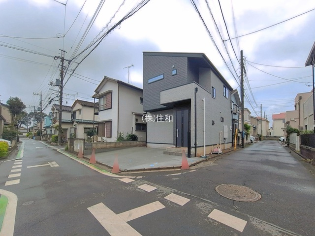 ふじみ野市桜ケ丘３丁目の新築一戸建の前面道路含む現地写真