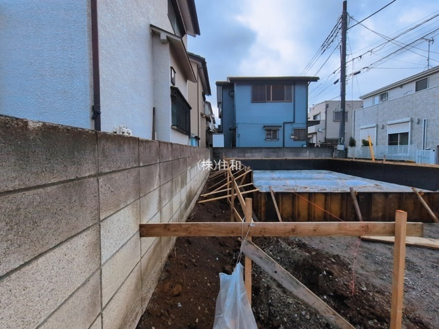 ふじみ野市桜ケ丘３丁目の新築一戸建の前面道路含む現地写真