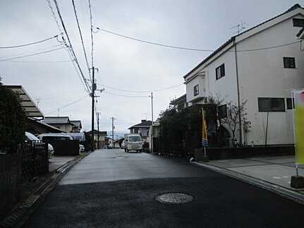廿日市市峰高２丁目の前面道路含む現地写真