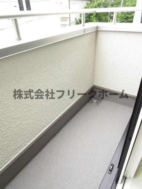 三鷹市井の頭５丁目のアパートのバルコニー