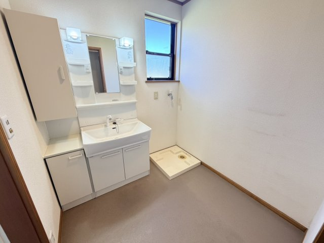 本巣市文殊（本巣駅）2階建　3SLDKの浴室|一坪風呂
