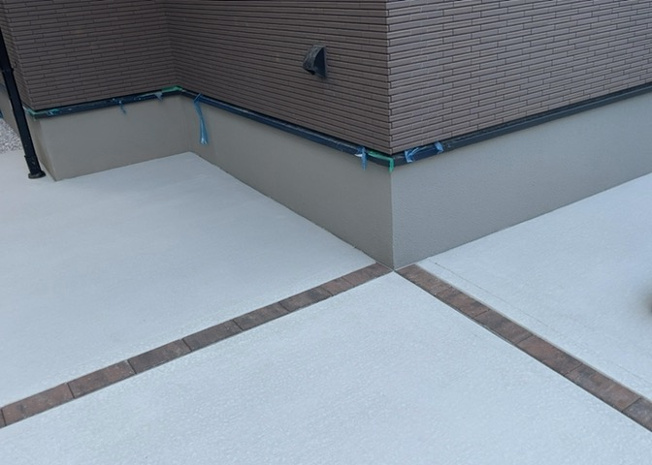 【構造・工法・仕様】 | 地震の揺れを吸収・軽減する制震構造を採用した木造2階建て住宅です。長期優良住宅や省エネルギー対策の認定を受けており、断熱性や耐久性に優れ、ご家族が永く安心して快適に暮らせる仕様となっています。