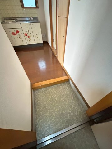サンステージ岡田の玄関