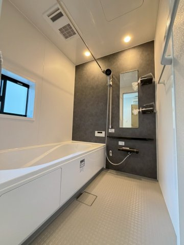 【３号棟】越谷市南越谷新築戸建ての浴室
