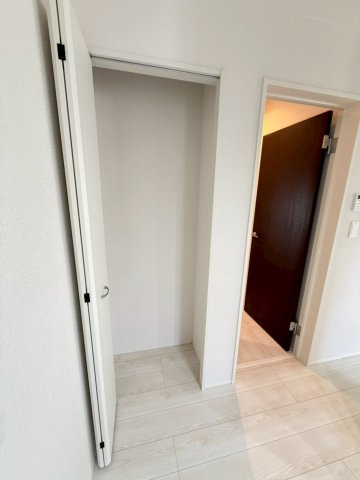 【３号棟】越谷市南越谷新築戸建ての収納