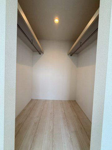 【３号棟】越谷市南越谷新築戸建ての洋室