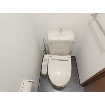 【トイレ】 | ピーノヴェントＢ | 落ち着いた色調のトイレです