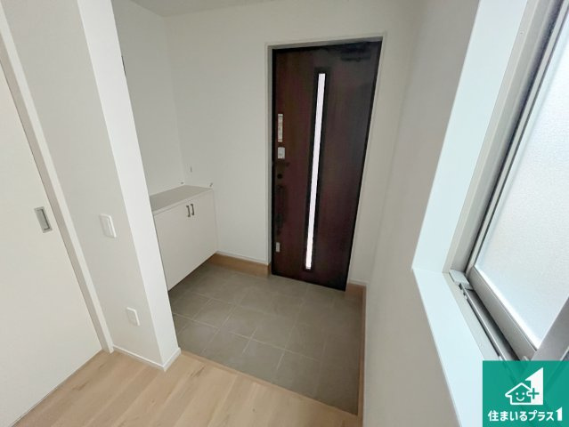 明石市大久保町八木　第18期　新築一戸建ての玄関|シューズボックスにはたくさんの靴が収納できるので玄関周りはいつもスッキリ！ご家族が増えても安心！