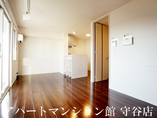 シュタットみどりの Bの居間・リビング