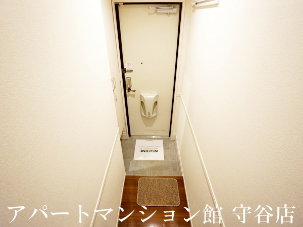 シュタットみどりの Bの玄関