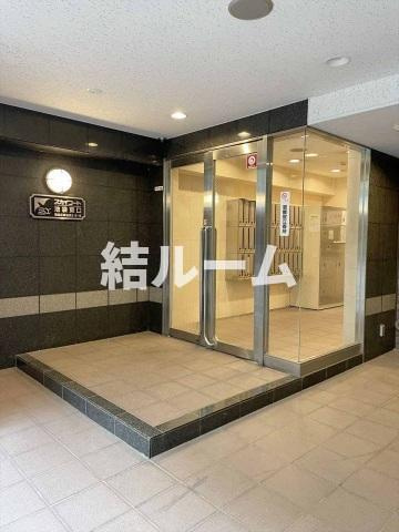 豊島区南池袋２丁目の賃貸マンションのエントランス