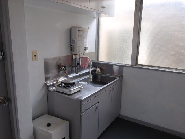 松屋ビルのキッチン