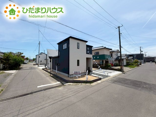 郡山市安積町長久保三丁目　新築戸建　1号棟の前面道路含む現地写真|是非一度、ご家族そろってご内覧ください♪