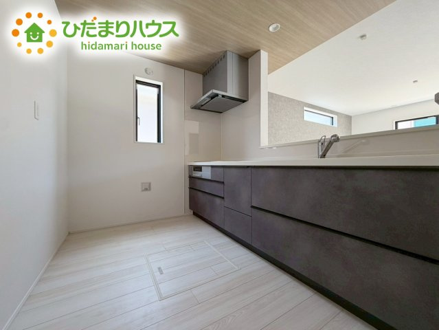 郡山市安積町長久保三丁目　新築戸建　1号棟のキッチン|料理をしながらでも、ご家族との会話を楽しめる対面式キッチン