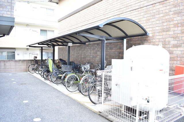 URBAN　COURT　Bのその他共用部分|敷地内駐輪場。