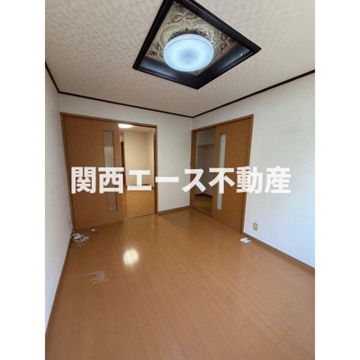 【居間・リビング】 | 御厨６丁目貸家