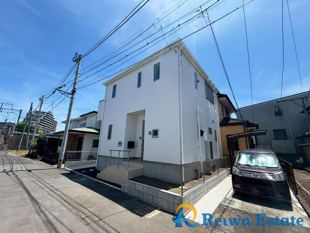 新築戸建　茅ヶ崎市中島の外観|生活のしやすいアプローチ、閑静な住宅地に佇む邸宅です♪