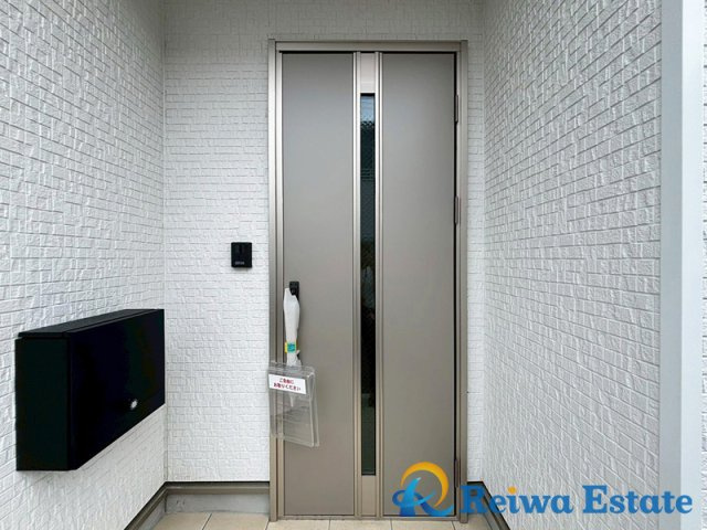 新築戸建　茅ヶ崎市中島の玄関