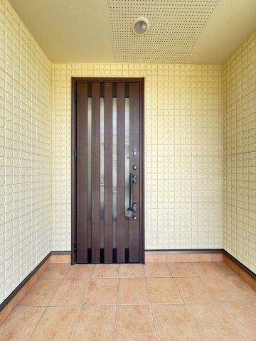 橿原市田中町　の玄関|雨の日も安心なゆとりの玄関スペース