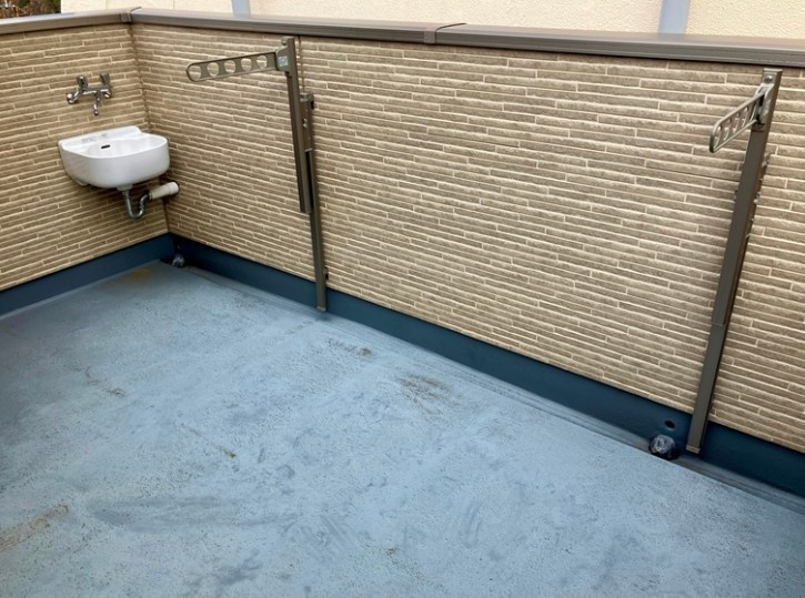 【バルコニー】