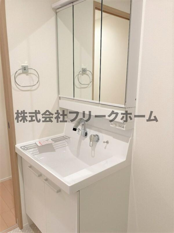 西東京市新町５丁目のアパートの洗面所