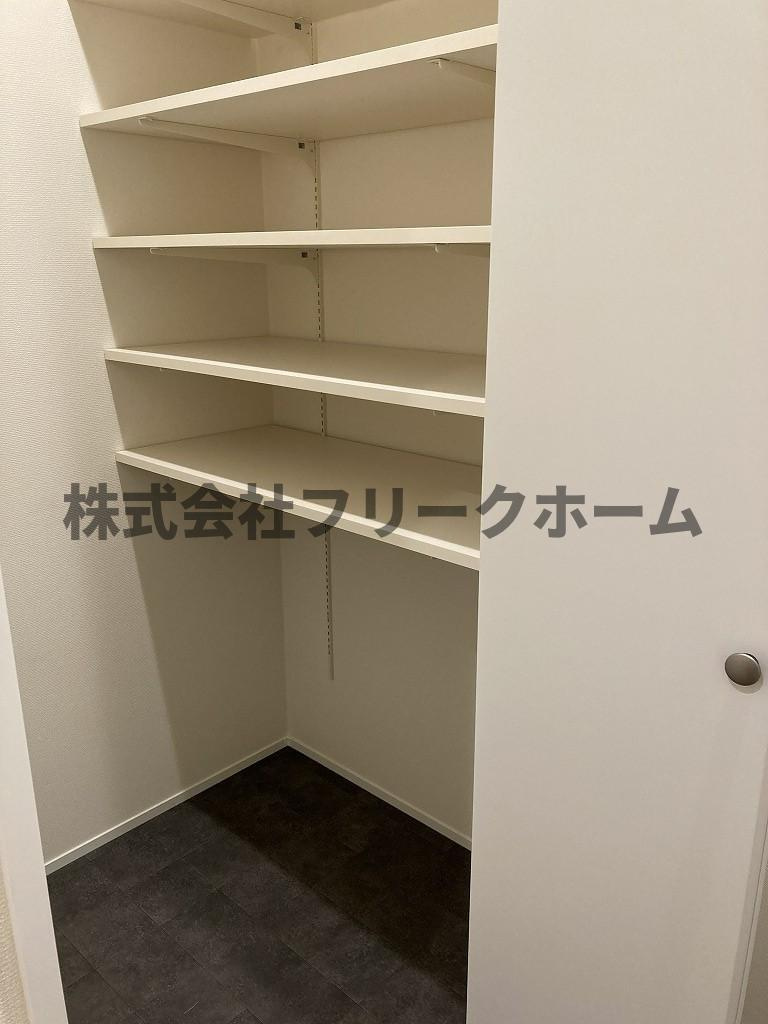 西東京市新町５丁目のアパートの玄関