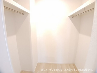 【収納】 | ソレイユ緑ヶ丘 | たっぷり収納ウォークインクローゼット