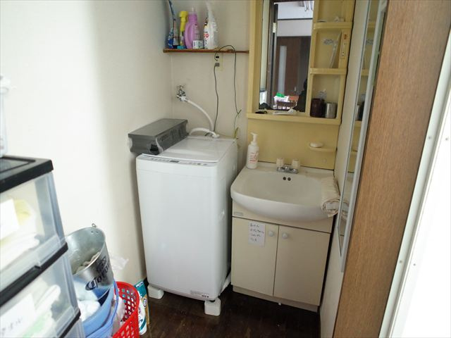 比企郡川島町大字戸守546-1  工場・倉庫・居宅等の独立洗面台