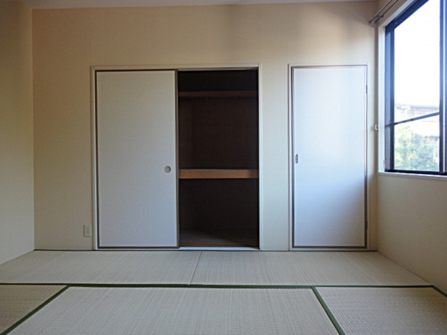 サンバレー御殿山の和室