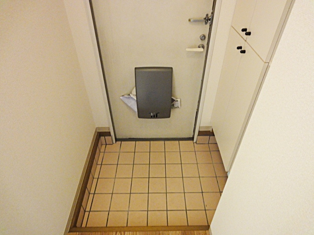 サンバレー御殿山の玄関