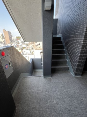 【バルコニー】