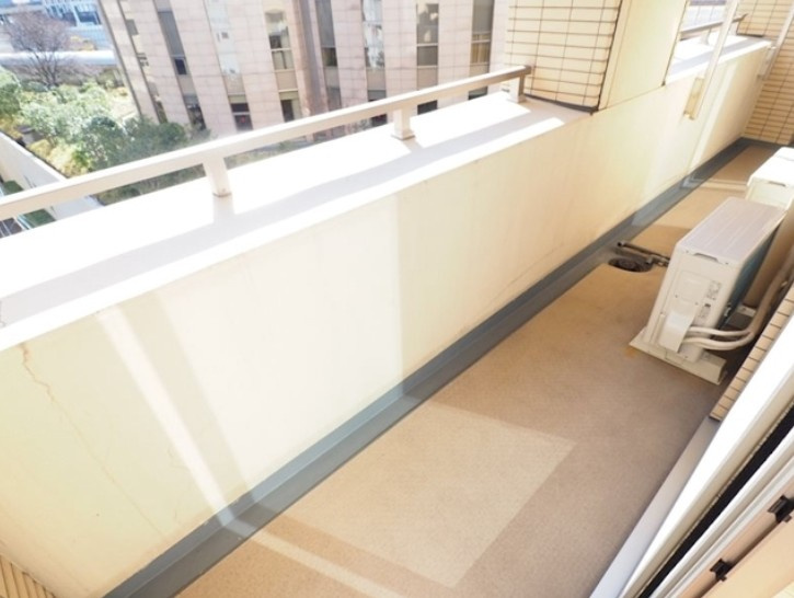 【バルコニー】