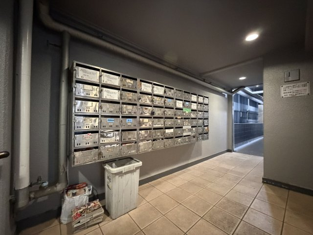 第五大朋マンションのエントランス