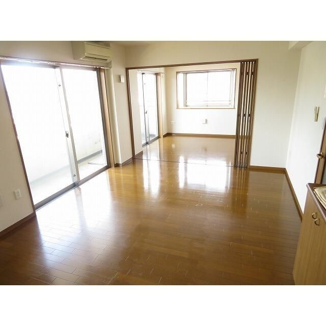 キャルム浅草の居間・リビング