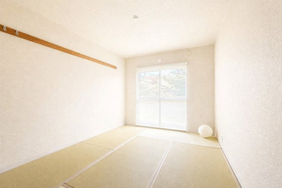 【和室】 | 長津田マンション南長津田団地 | ◆室内はいつも明るい印象なので気持ちの良い朝を迎えられます。