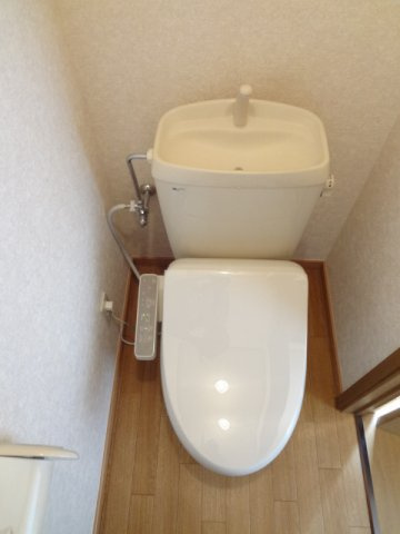 コンフォールのトイレ