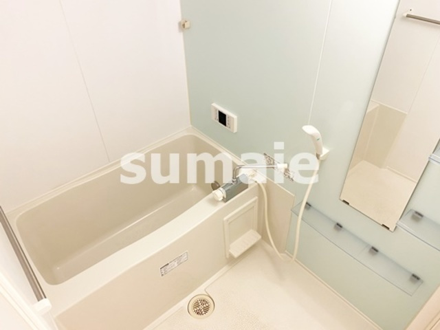 ルーヴル三橋 Bの浴室|爽やかなバスルーム☆