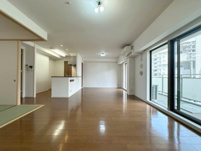 【居間・リビング】 | 千里桃山台ヒルサイドテラス